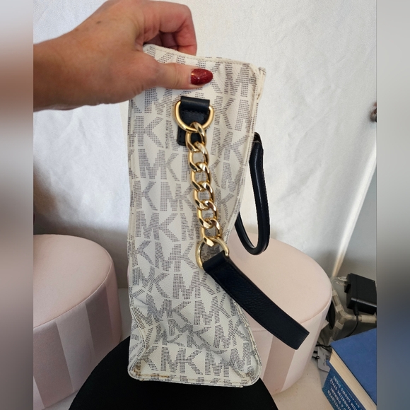 Michael Kors large tote handbag - Picture 4 of 10